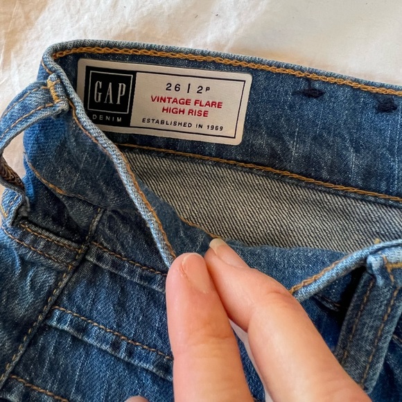 Gap- Vintage Rise- 2p Flare Leg Jeans - Picture 5 of 5